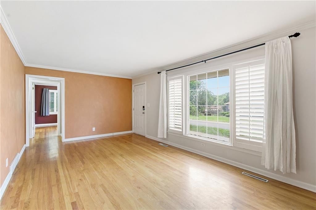 4937 NE Chouteau Drive — photo 4