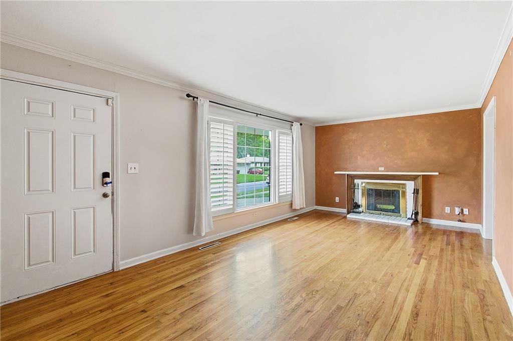 4937 NE Chouteau Drive — photo 6