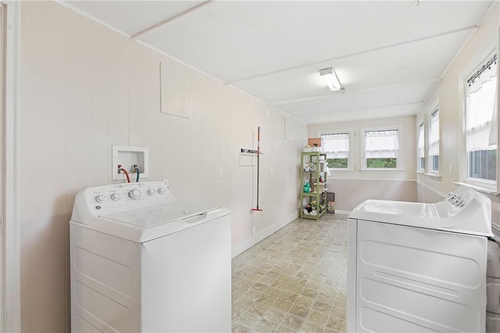 4937 NE Chouteau Drive — photo 18