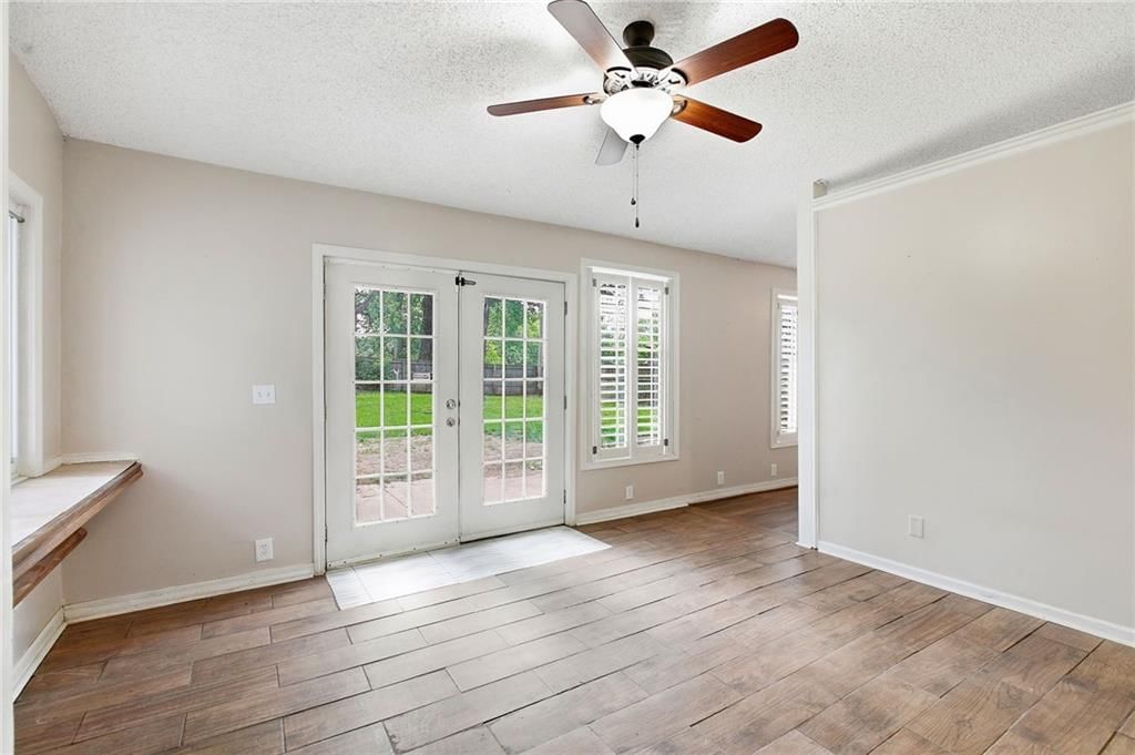 4937 NE Chouteau Drive — photo 19