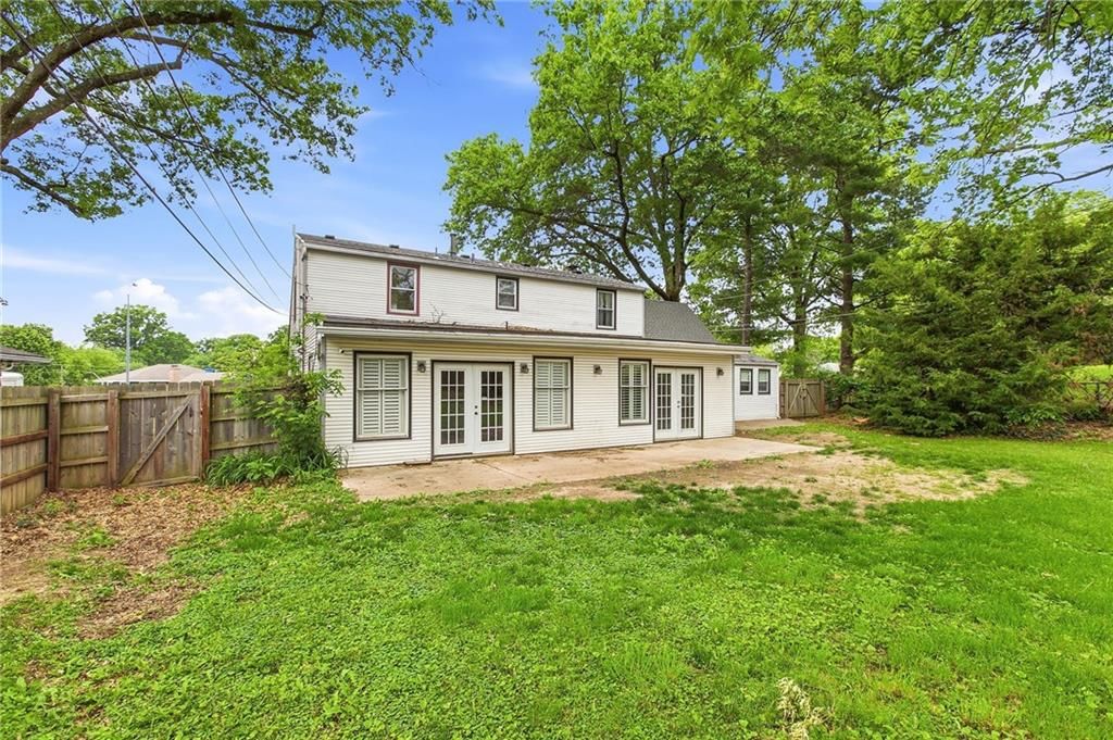 4937 NE Chouteau Drive — photo 37
