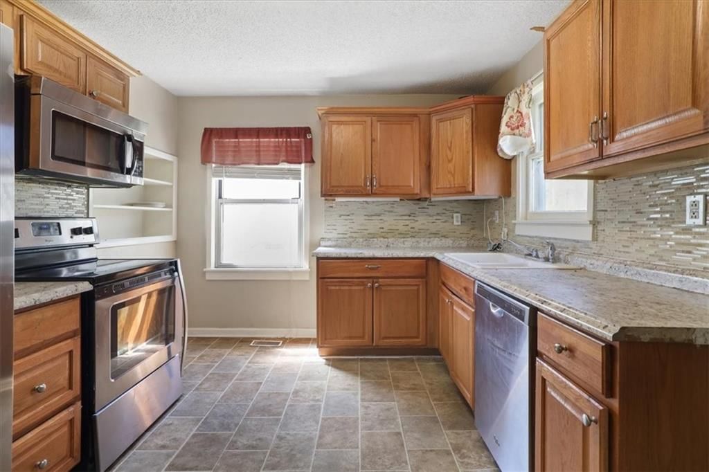 3622 N Garfield Avenue — photo 12