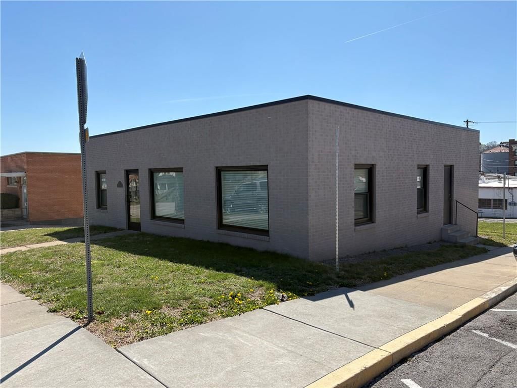 820 Kansas Avenue — photo 2