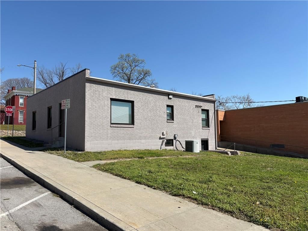 820 Kansas Avenue — photo 5