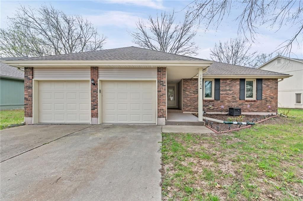 1808 NW 4th Place, Blue Springs, MO