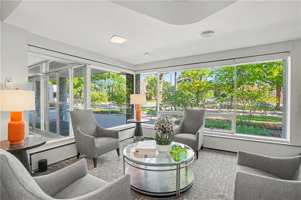 333 W Meyer Boulevard — photo 2