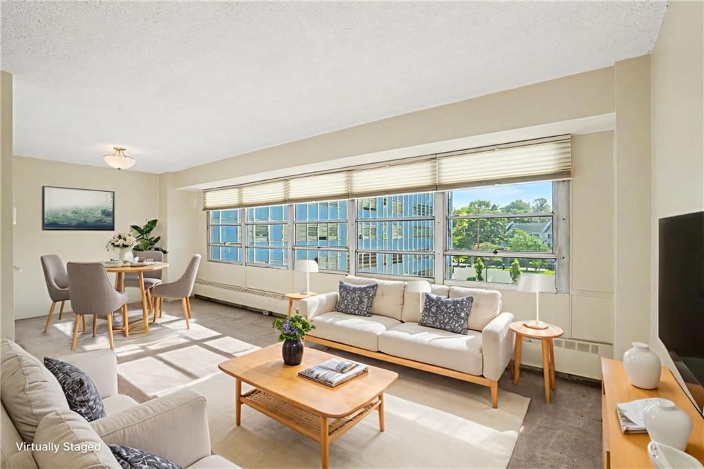 333 W Meyer Boulevard — photo 3