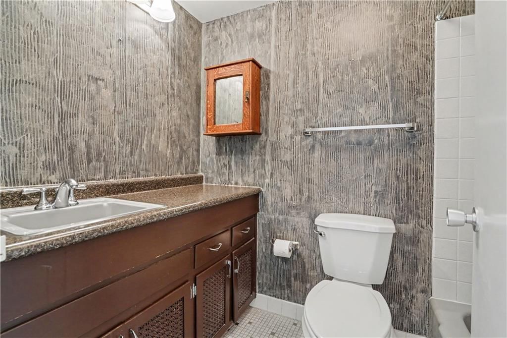 333 W Meyer Boulevard — photo 7