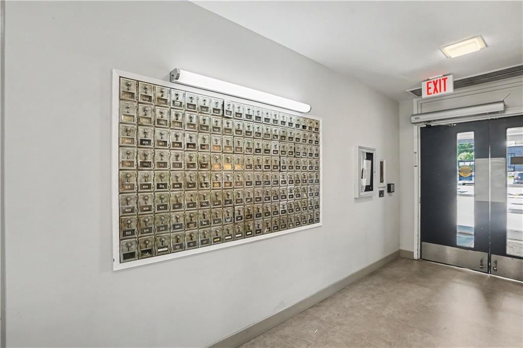 333 W Meyer Boulevard — photo 13