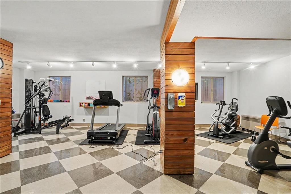 333 W Meyer Boulevard — photo 14