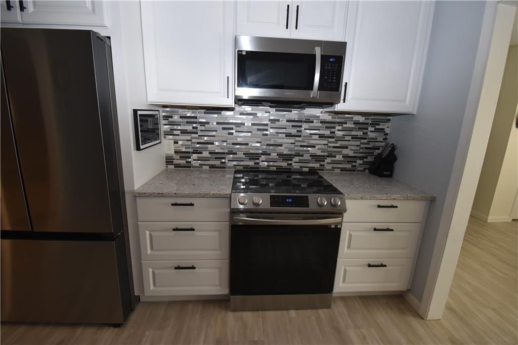 800 W 89th Terrace — photo 12