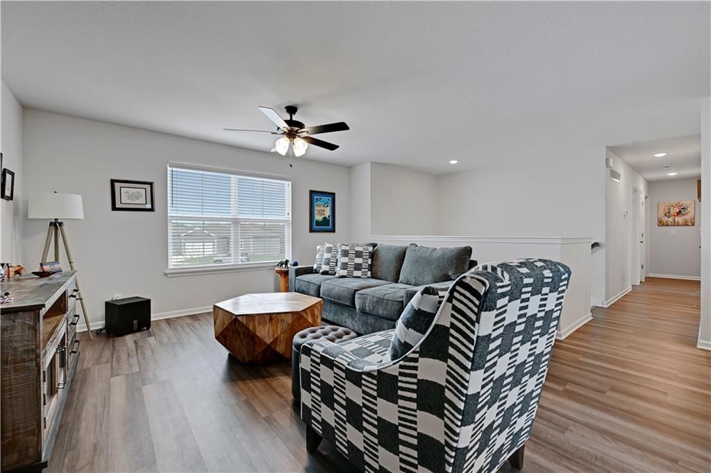 826 Shane Court — photo 4