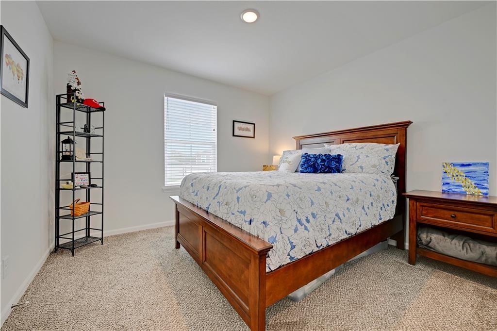 826 Shane Court — photo 17