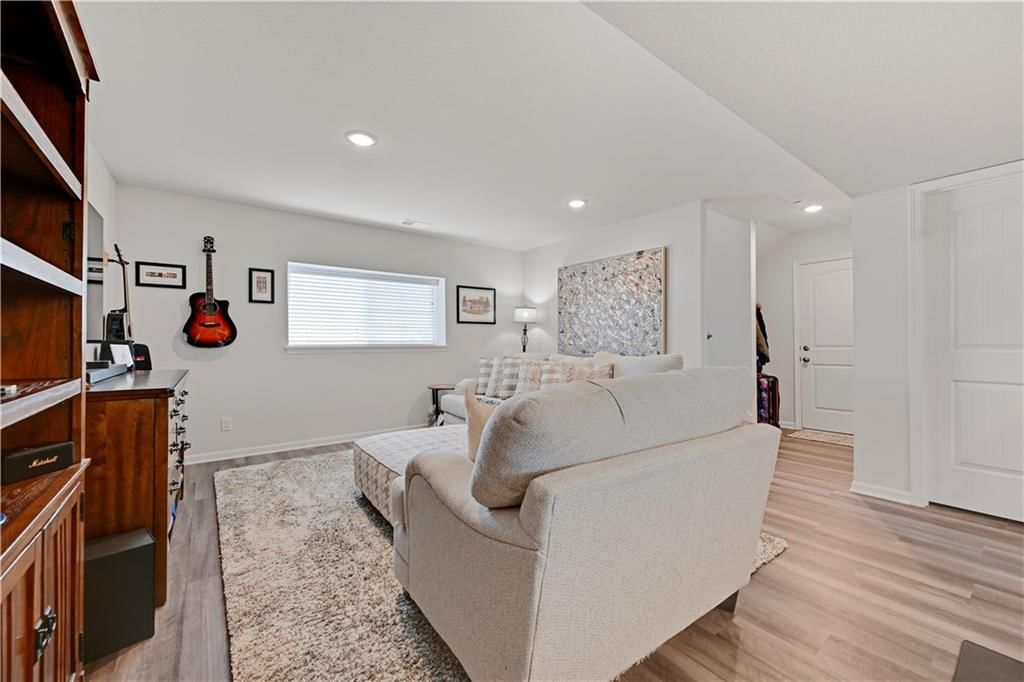 826 Shane Court — photo 24