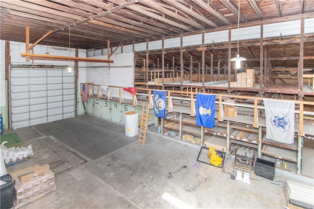 114 E Benton Street — photo 23