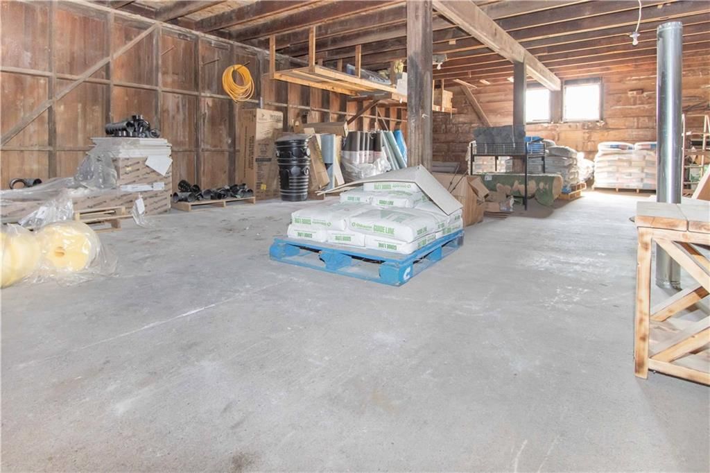114 E Benton Street — photo 30