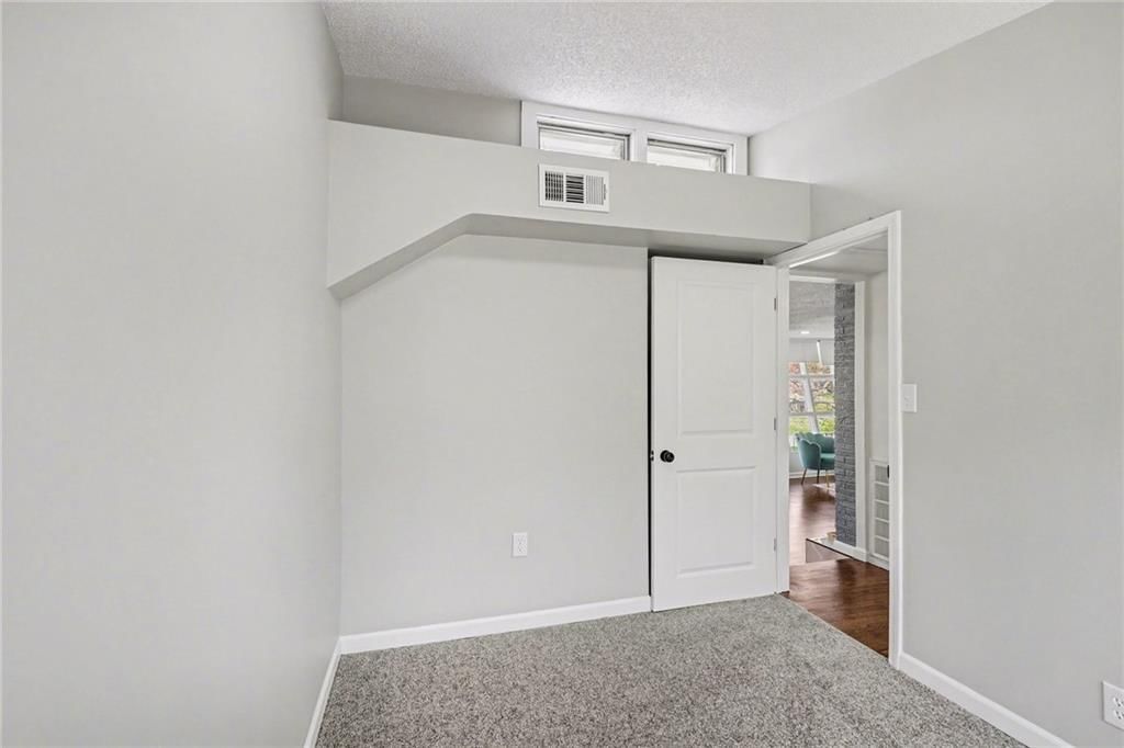 2119 S Lees Summit Road S — photo 20