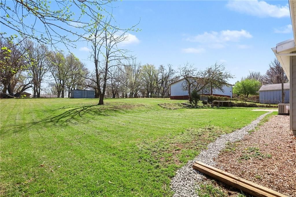 2119 S Lees Summit Road S — photo 29