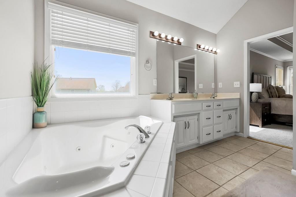 18447 W 154th Terrace — photo 14