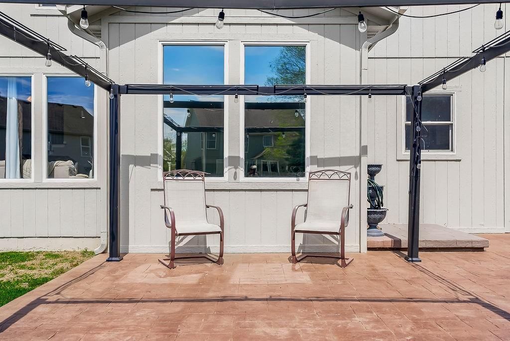 18447 W 154th Terrace — photo 31