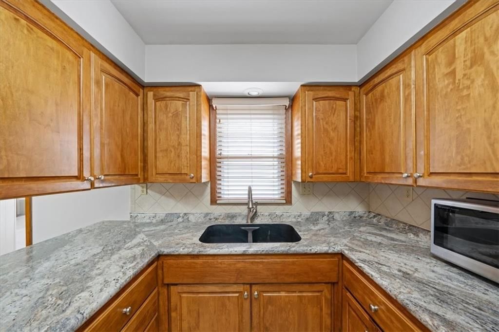 713 S Church Street — photo 12