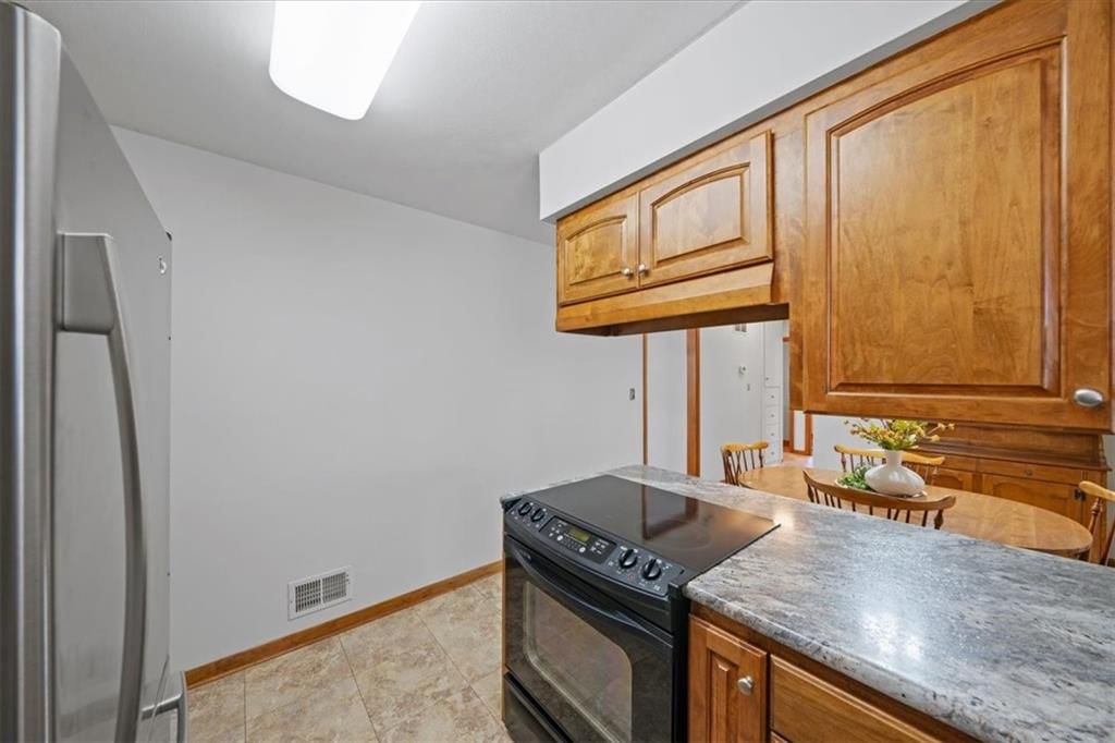 713 S Church Street — photo 14