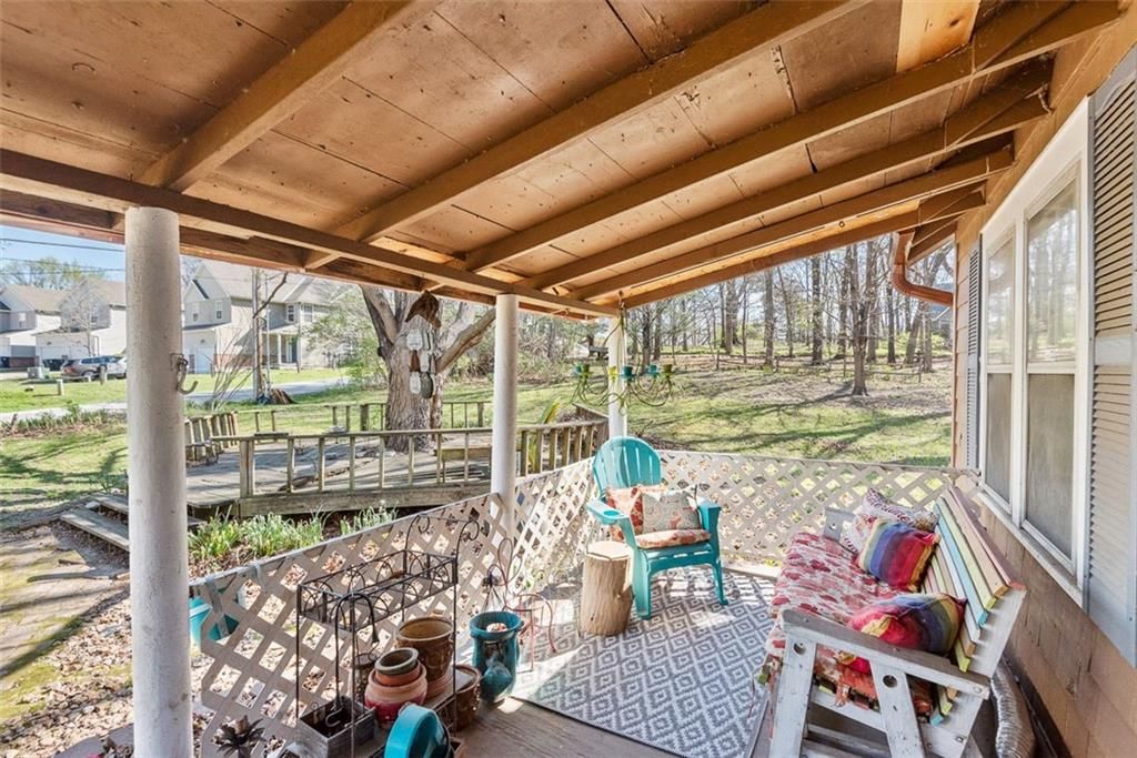 5401 NE Russell Road — photo 28