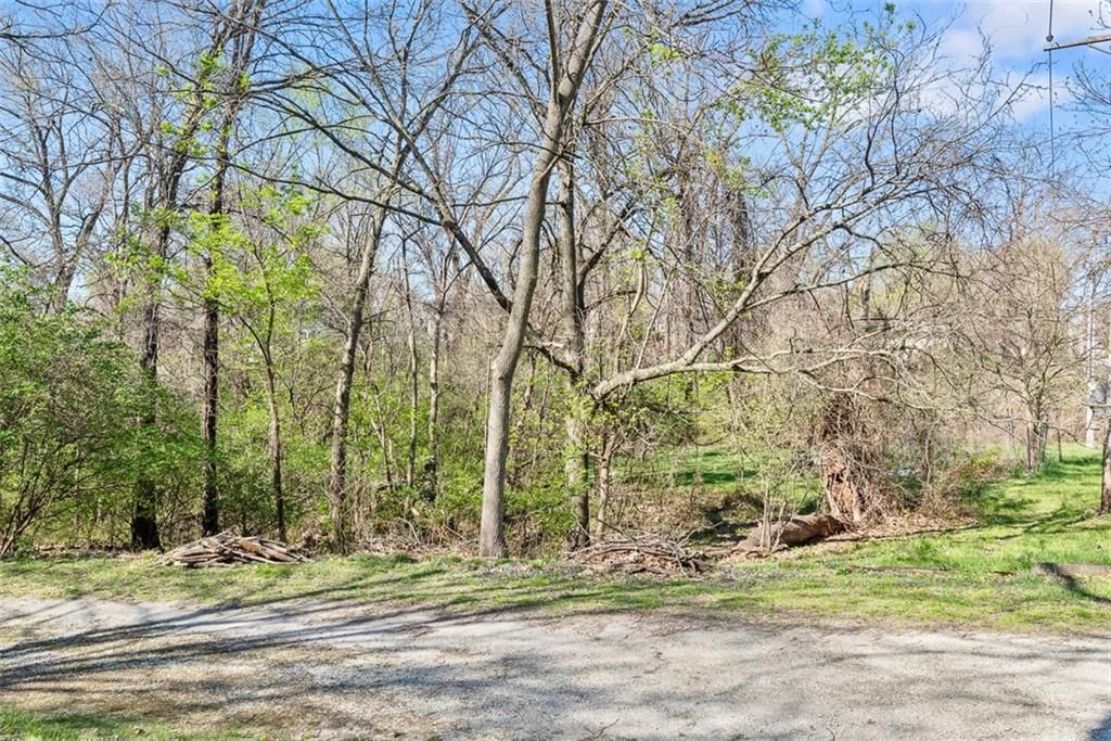 5401 NE Russell Road — photo 32