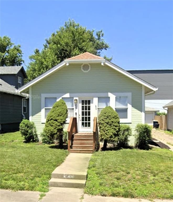 222 W 73rd Terrace, Kansas City, MO