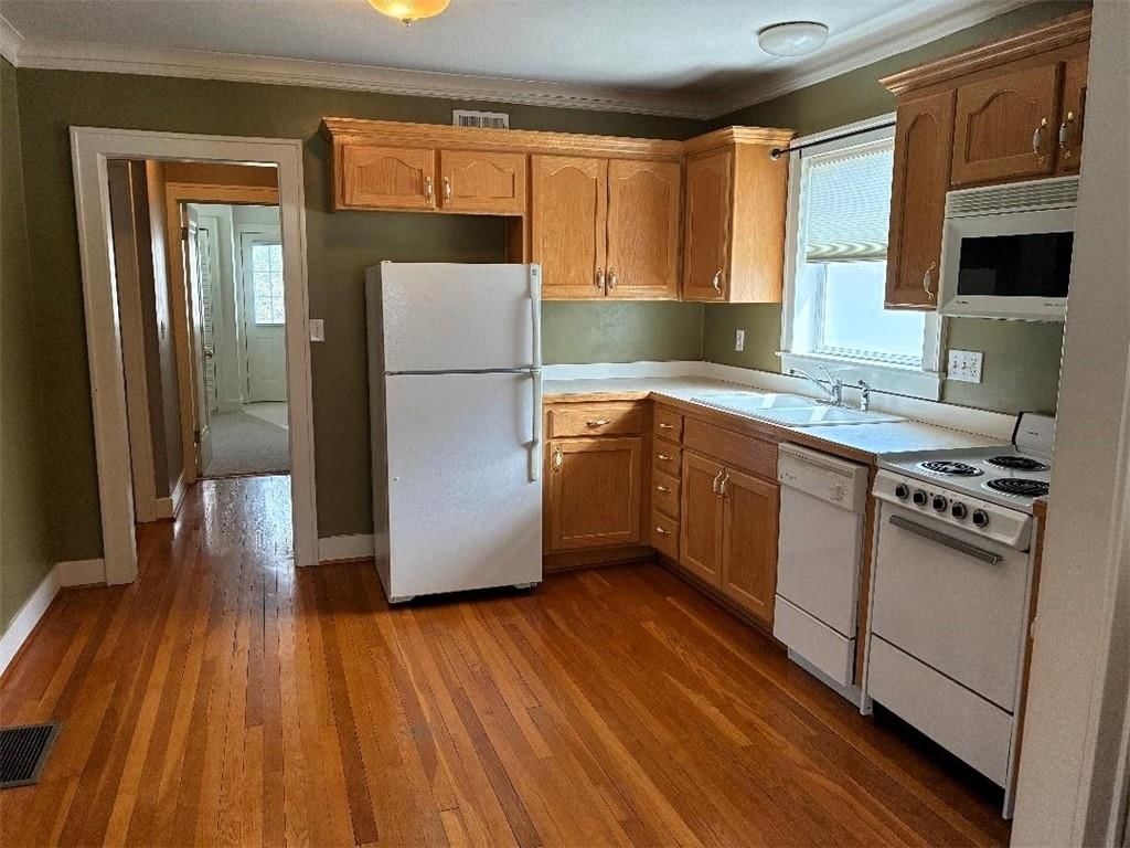 222 W 73rd Terrace — photo 11