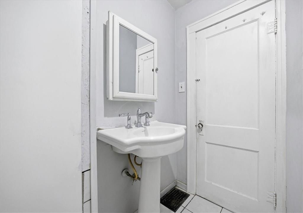 2618 Georgia Avenue — photo 15