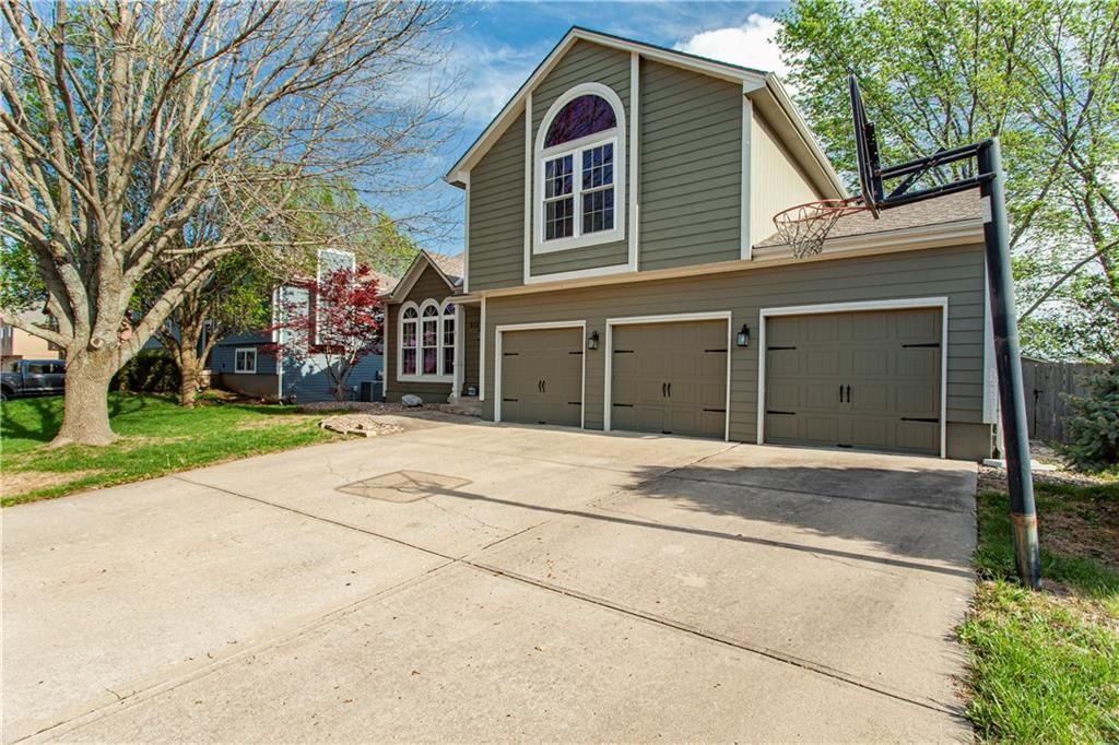 213 NE Dreamweaver Avenue — photo 4