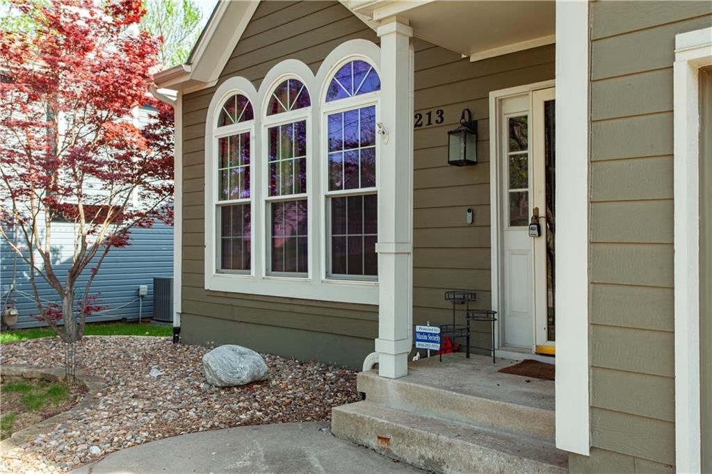 213 NE Dreamweaver Avenue — photo 5
