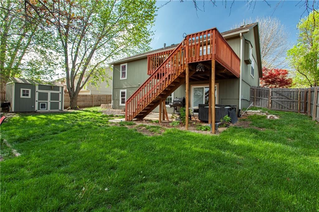 213 NE Dreamweaver Avenue — photo 8