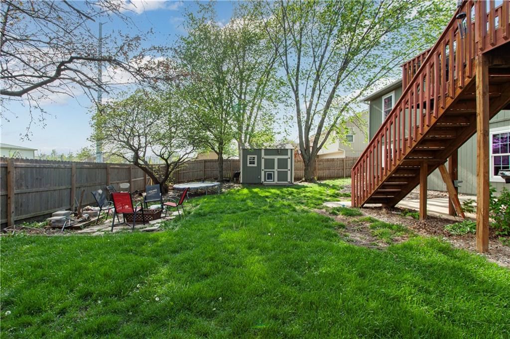 213 NE Dreamweaver Avenue — photo 9