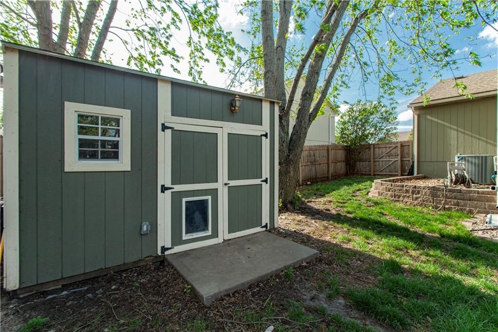 213 NE Dreamweaver Avenue — photo 10