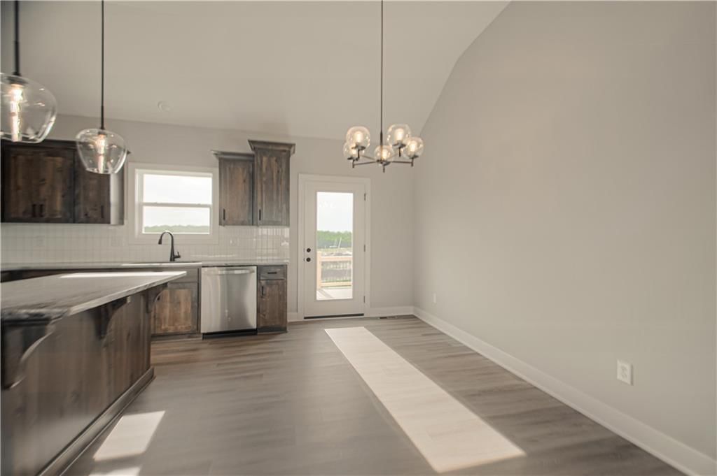 680 S Tybrook Avenue — photo 8
