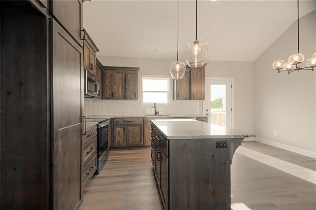 680 S Tybrook Avenue — photo 11