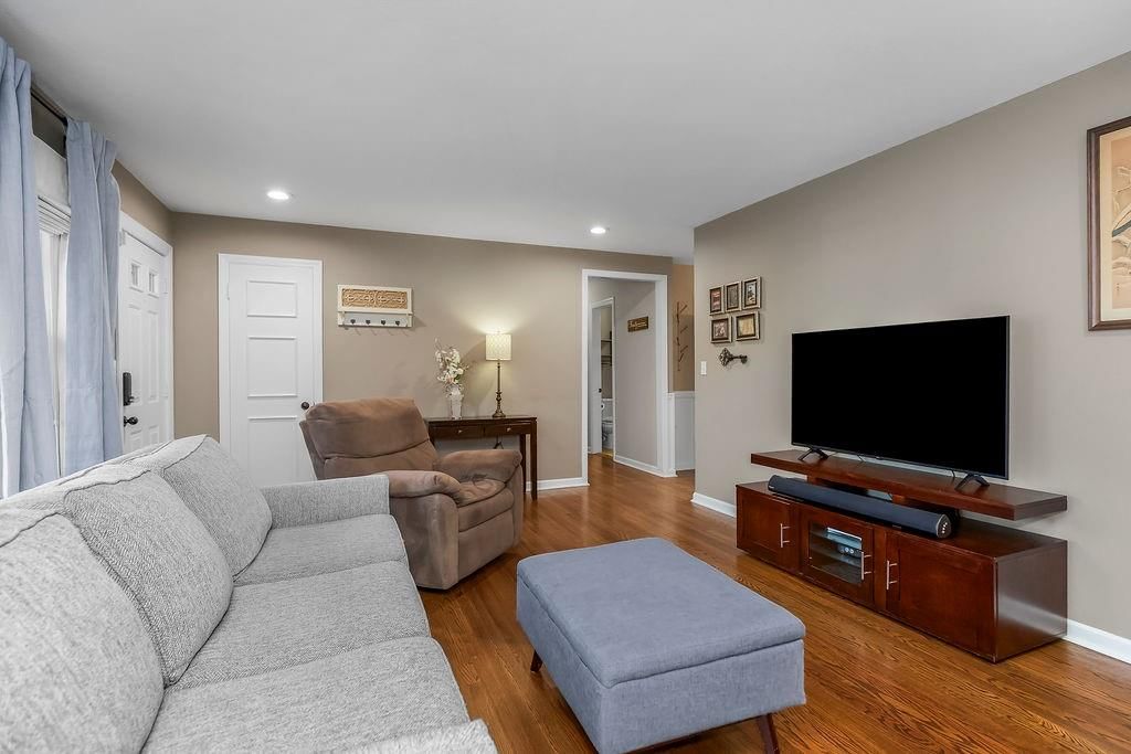 7522 HARDY Street — photo 7