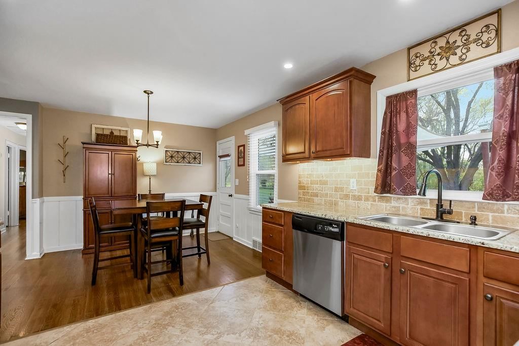 7522 HARDY Street — photo 12