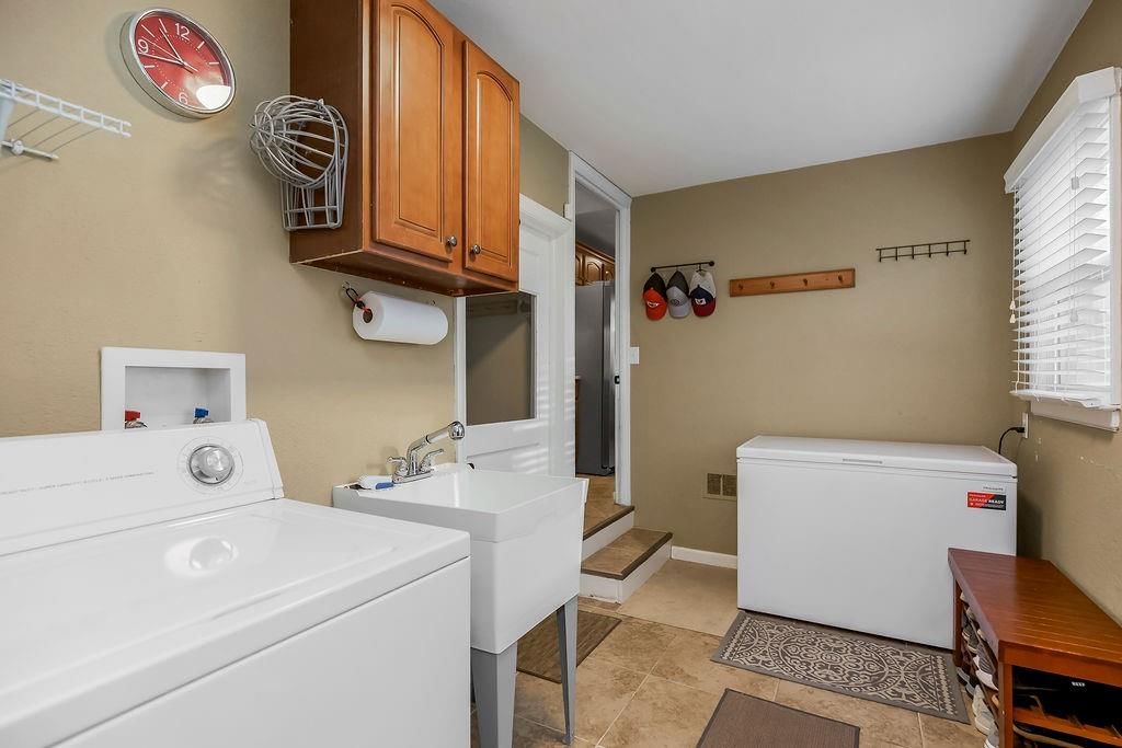 7522 HARDY Street — photo 22