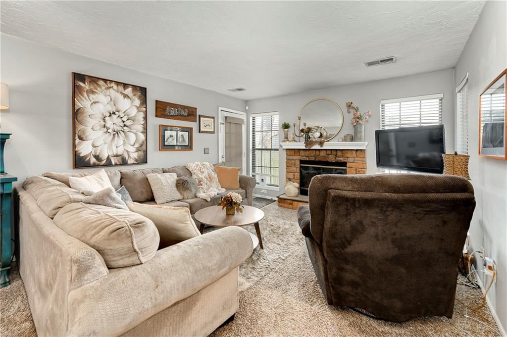 12609 W 110TH Terrace — photo 3