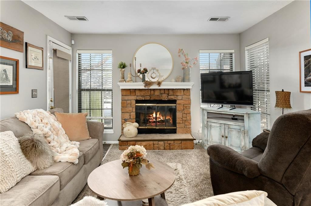 12609 W 110TH Terrace — photo 4
