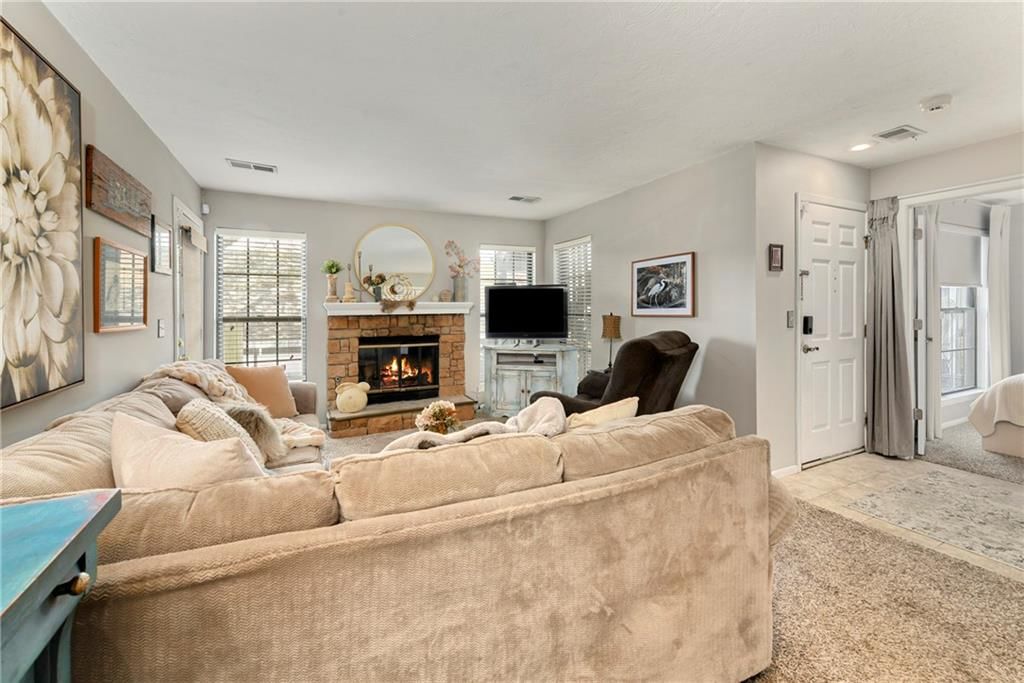 12609 W 110TH Terrace — photo 5