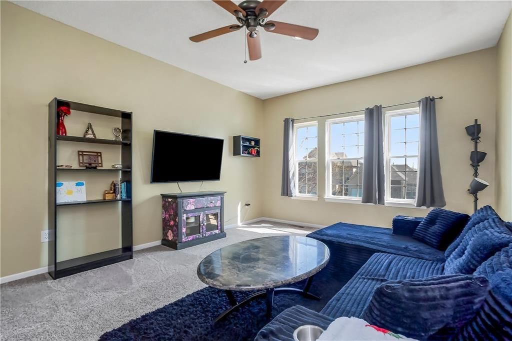 742 S WOODSON Lane — photo 4