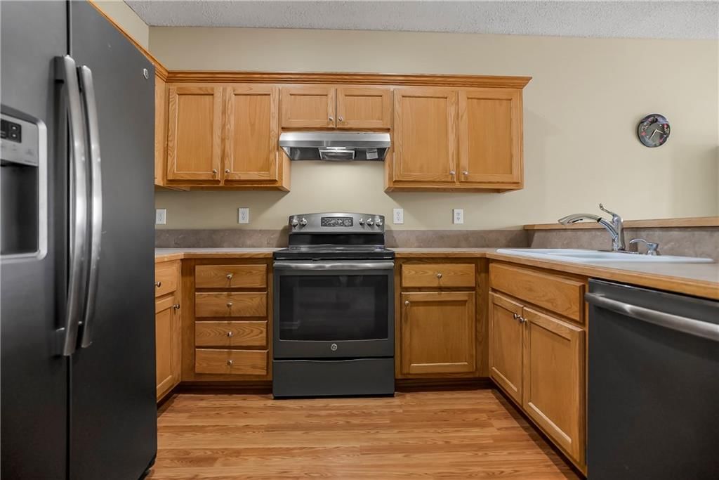 742 S WOODSON Lane — photo 9