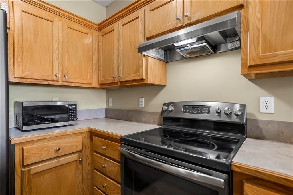 742 S WOODSON Lane — photo 11