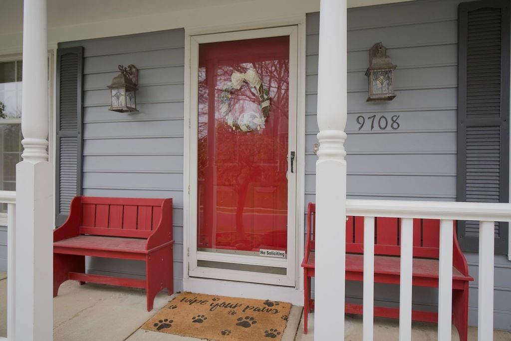 9708 W 121st Terrace — photo 3