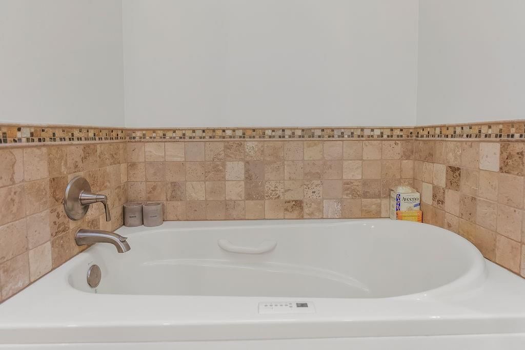 9708 W 121st Terrace — photo 39