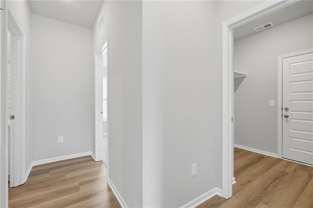 19427 Lincoln Street — photo 12